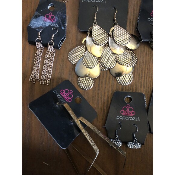 Paparazzi Earrings. 9 pair earrings. All NWT Dangle Style - Picture 4 of 7